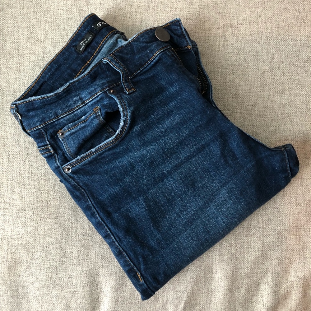 Dark Wash And Distressed Cropped Jeans w/ Fringe